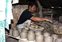 Making pottery in La Arena